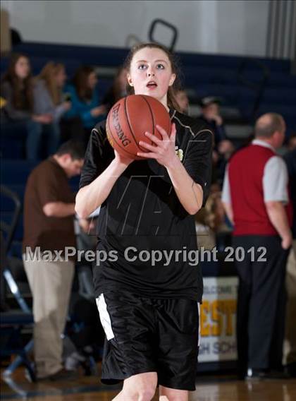 Thumbnail 3 in Joel Barlow vs Pomperaug (SWC Semifinal) photogallery.