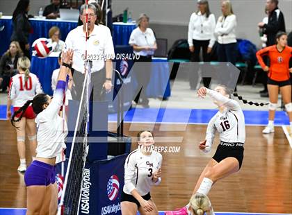 Thumbnail 1 in Cheyenne Mountain vs. Holy Family (CHSAA 4 A Round 1) photogallery.