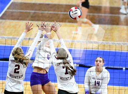 Thumbnail 2 in Cheyenne Mountain vs. Holy Family (CHSAA 4 A Round 1) photogallery.