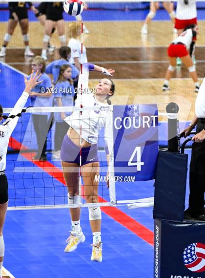 Thumbnail 2 in Cheyenne Mountain vs. Holy Family (CHSAA 4 A Round 1) photogallery.