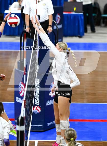 Thumbnail 1 in Cheyenne Mountain vs. Holy Family (CHSAA 4 A Round 1) photogallery.