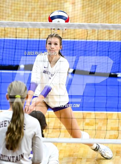 Thumbnail 1 in Cheyenne Mountain vs. Holy Family (CHSAA 4 A Round 1) photogallery.