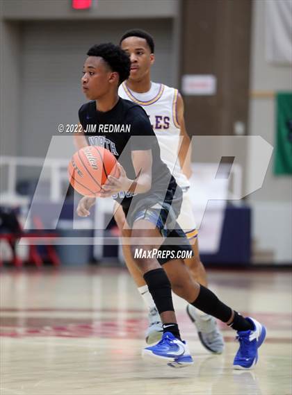 Thumbnail 2 in North Crowley vs. Richardson (McDonald's Texas Invitational) photogallery.