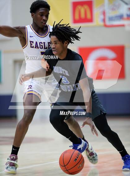 Thumbnail 2 in North Crowley vs. Richardson (McDonald's Texas Invitational) photogallery.