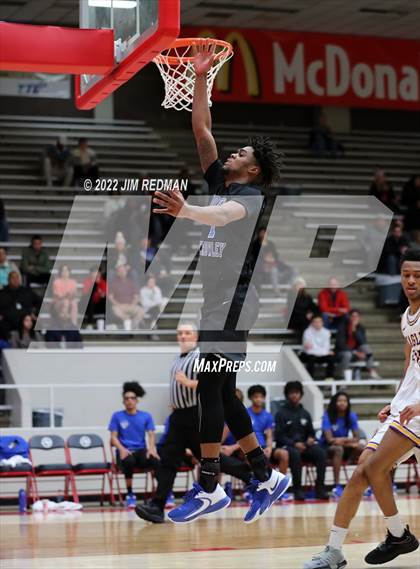 Thumbnail 2 in North Crowley vs. Richardson (McDonald's Texas Invitational) photogallery.
