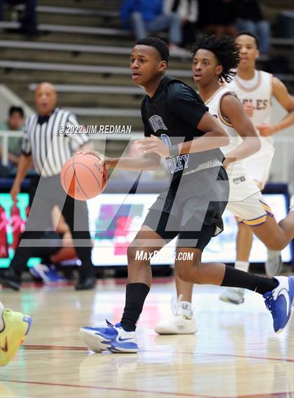 Thumbnail 1 in North Crowley vs. Richardson (McDonald's Texas Invitational) photogallery.