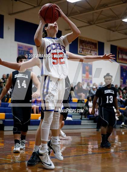 Thumbnail 1 in Chilton County vs Isabella (Chilton County Tournament) photogallery.