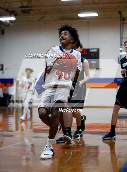 Thumbnail 2 in Chilton County vs Isabella (Chilton County Tournament) photogallery.