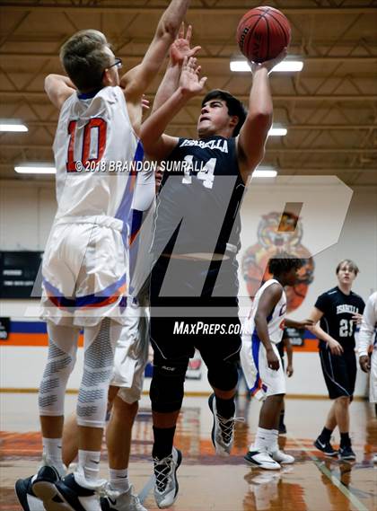 Thumbnail 1 in Chilton County vs Isabella (Chilton County Tournament) photogallery.