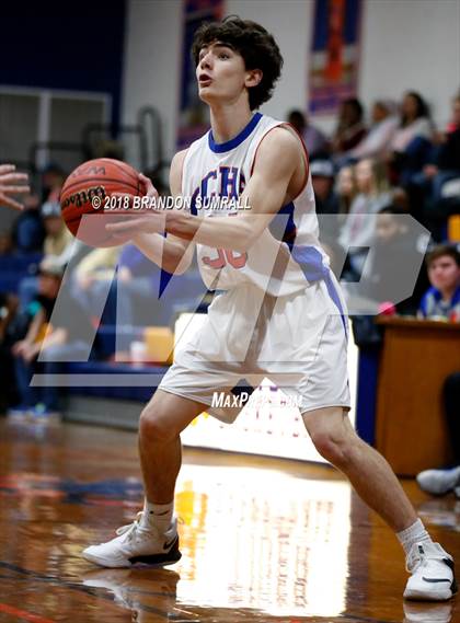 Thumbnail 1 in Chilton County vs Isabella (Chilton County Tournament) photogallery.