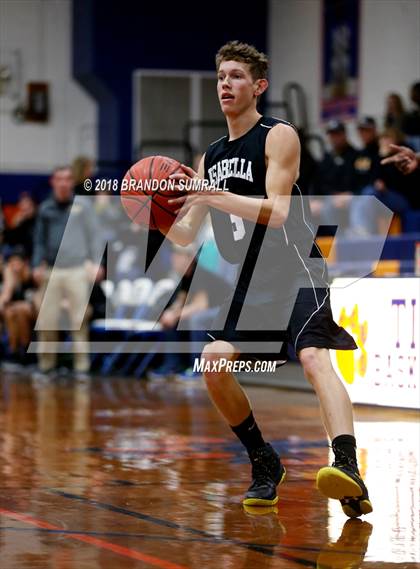 Thumbnail 1 in Chilton County vs Isabella (Chilton County Tournament) photogallery.