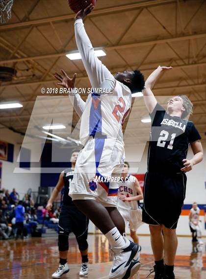 Thumbnail 2 in Chilton County vs Isabella (Chilton County Tournament) photogallery.
