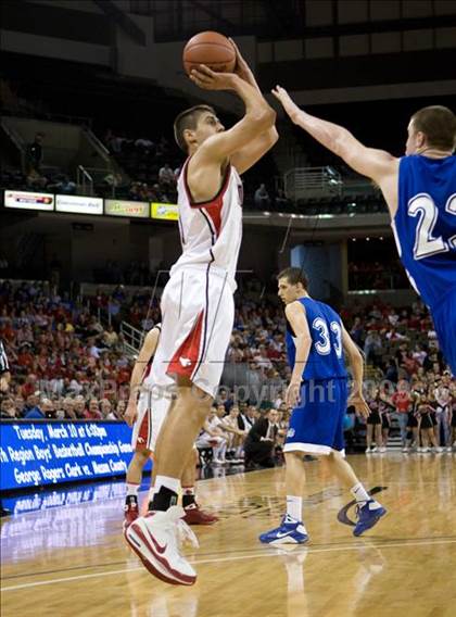 Thumbnail 2 in Clark vs. Mason County (Tenth Region Championship) photogallery.