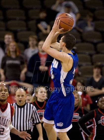 Thumbnail 1 in Clark vs. Mason County (Tenth Region Championship) photogallery.