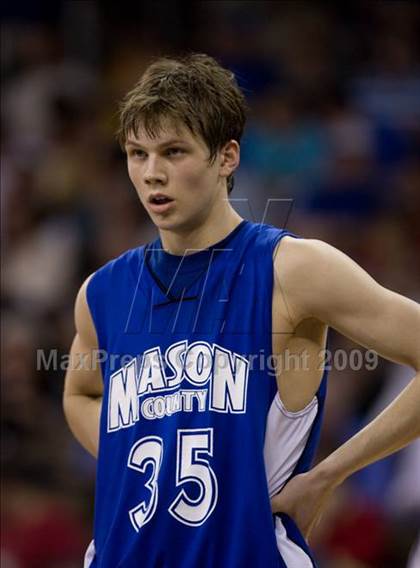 Thumbnail 1 in Clark vs. Mason County (Tenth Region Championship) photogallery.