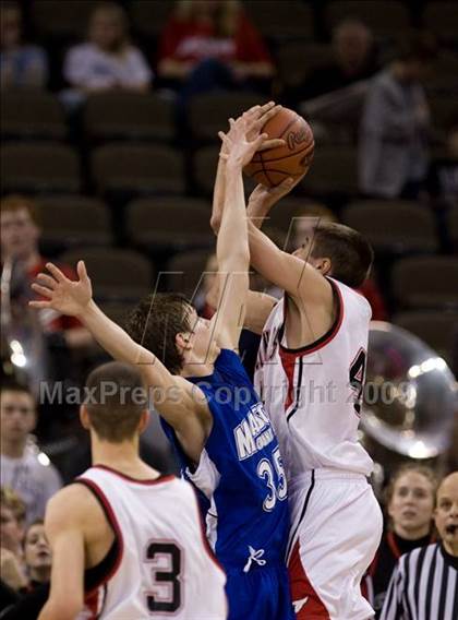 Thumbnail 1 in Clark vs. Mason County (Tenth Region Championship) photogallery.