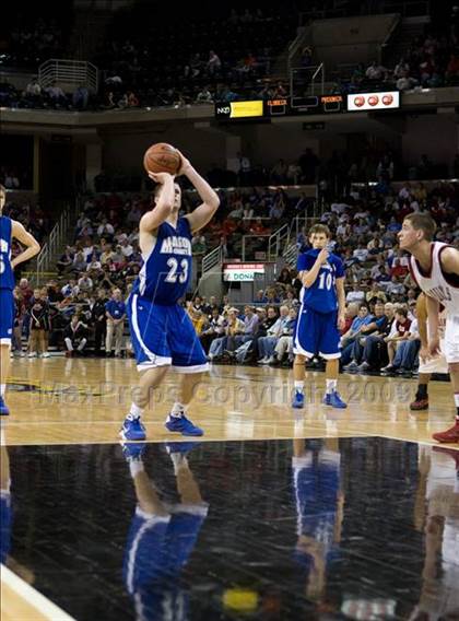 Thumbnail 1 in Clark vs. Mason County (Tenth Region Championship) photogallery.