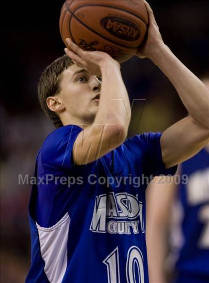 Thumbnail 2 in Clark vs. Mason County (Tenth Region Championship) photogallery.