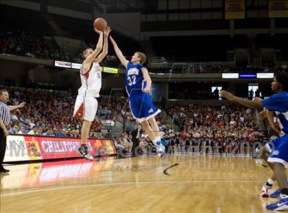 Thumbnail 3 in Clark vs. Mason County (Tenth Region Championship) photogallery.
