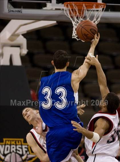 Thumbnail 2 in Clark vs. Mason County (Tenth Region Championship) photogallery.