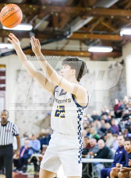 Thumbnail 3 in Our Lady of Lourdes vs. Binghamton (NYSPHSAA Class AA Regional Final) photogallery.