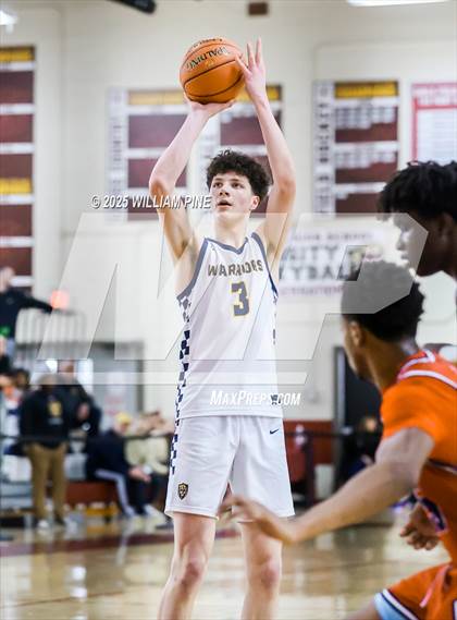 Thumbnail 3 in Our Lady of Lourdes vs. Binghamton (NYSPHSAA Class AA Regional Final) photogallery.