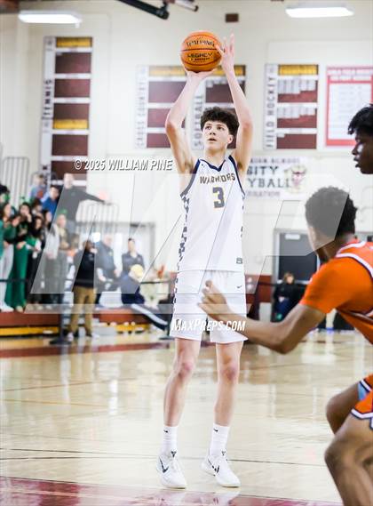 Thumbnail 2 in Our Lady of Lourdes vs. Binghamton (NYSPHSAA Class AA Regional Final) photogallery.