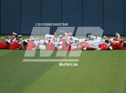 Thumbnail 1 in Colleyville Heritage vs. Mansfield Legacy (UIL 5A Regional Quarterfinals) photogallery.