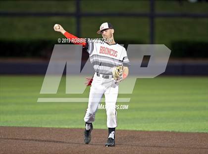 Thumbnail 3 in Colleyville Heritage vs. Mansfield Legacy (UIL 5A Regional Quarterfinals) photogallery.
