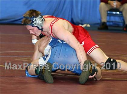 Thumbnail 3 in NYSPHSAA Championships (Division I Semifinals, 119-135) photogallery.