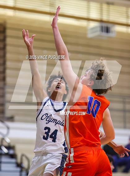 Thumbnail 2 in JV: Graham-Kapowsin @ Olympia photogallery.