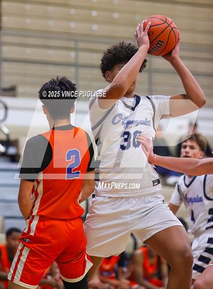 Thumbnail 3 in JV: Graham-Kapowsin @ Olympia photogallery.