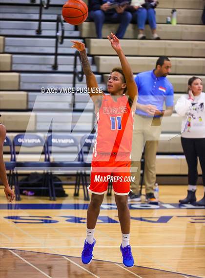 Thumbnail 2 in JV: Graham-Kapowsin @ Olympia photogallery.