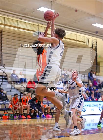 Thumbnail 2 in JV: Graham-Kapowsin @ Olympia photogallery.