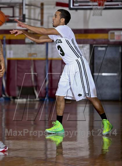 Thumbnail 2 in Riverside vs. Gorton (Coaches vs. Cancer Classic) photogallery.