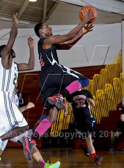 Thumbnail 2 in Riverside vs. Gorton (Coaches vs. Cancer Classic) photogallery.