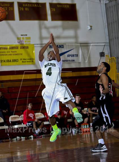 Thumbnail 2 in Riverside vs. Gorton (Coaches vs. Cancer Classic) photogallery.