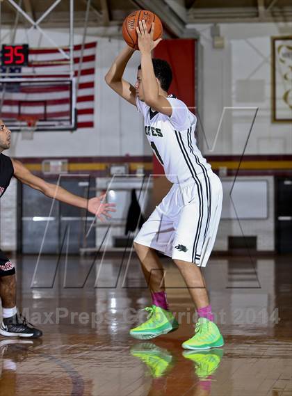 Thumbnail 3 in Riverside vs. Gorton (Coaches vs. Cancer Classic) photogallery.