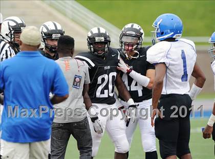Thumbnail 3 in Archbishop Curley vs. Patterson (I-95 Kickoff Classic) photogallery.