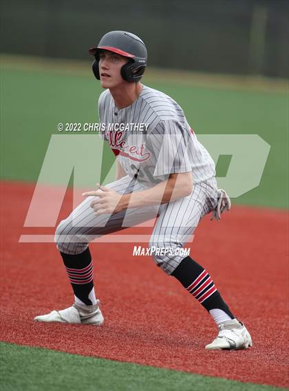 Thumbnail 2 in Hillcrest vs Sunset (UIL 5A Region II Bi-District Playoff) photogallery.