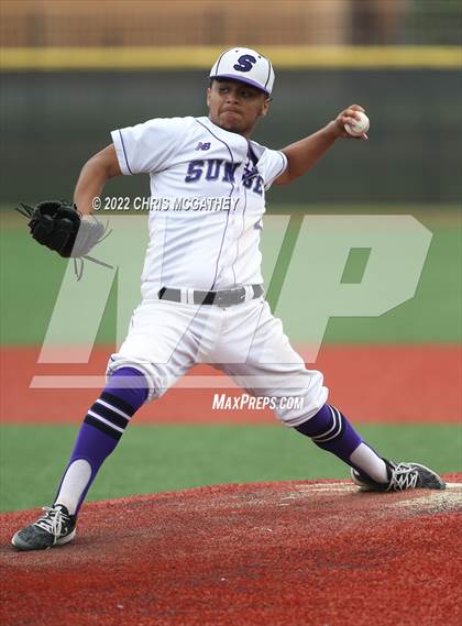 Thumbnail 1 in Hillcrest vs Sunset (UIL 5A Region II Bi-District Playoff) photogallery.
