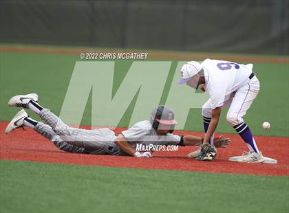 Thumbnail 3 in Hillcrest vs Sunset (UIL 5A Region II Bi-District Playoff) photogallery.