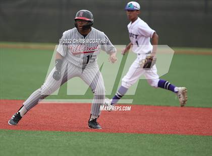 Thumbnail 2 in Hillcrest vs Sunset (UIL 5A Region II Bi-District Playoff) photogallery.