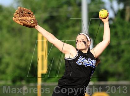 Thumbnail 1 in Lake Zurich vs New Trier (IHSA 4A Sectional) photogallery.