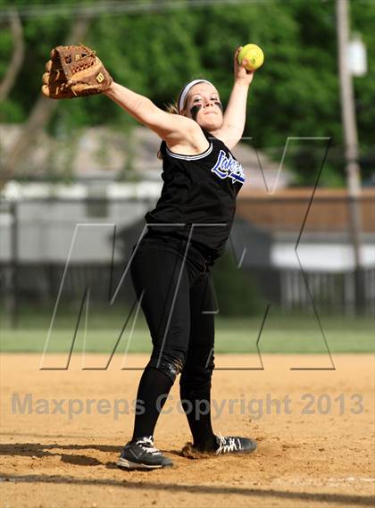 Thumbnail 1 in Lake Zurich vs New Trier (IHSA 4A Sectional) photogallery.