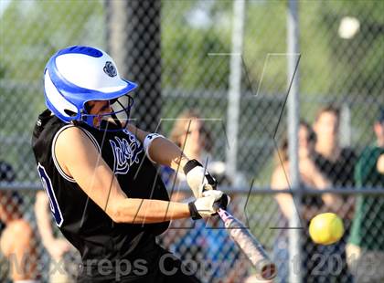Thumbnail 1 in Lake Zurich vs New Trier (IHSA 4A Sectional) photogallery.