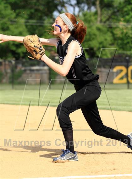 Thumbnail 3 in Lake Zurich vs New Trier (IHSA 4A Sectional) photogallery.