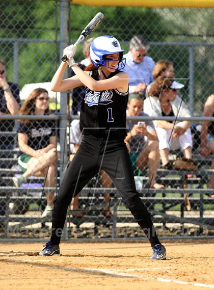 Thumbnail 3 in Lake Zurich vs New Trier (IHSA 4A Sectional) photogallery.
