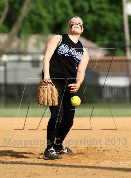 Thumbnail 2 in Lake Zurich vs New Trier (IHSA 4A Sectional) photogallery.