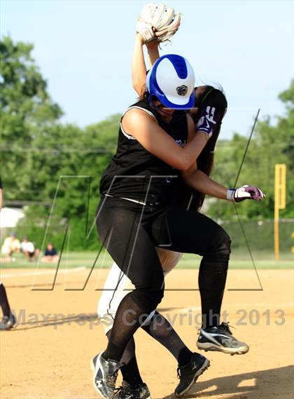 Thumbnail 1 in Lake Zurich vs New Trier (IHSA 4A Sectional) photogallery.